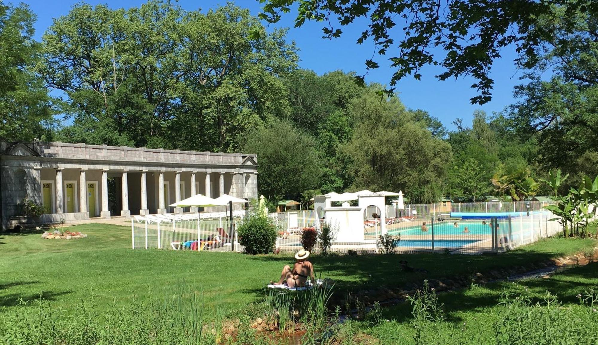 Camping 3 Etoiles - Piscine Chauffee - Vue Montagne Сен-Жірон Екстер'єр фото