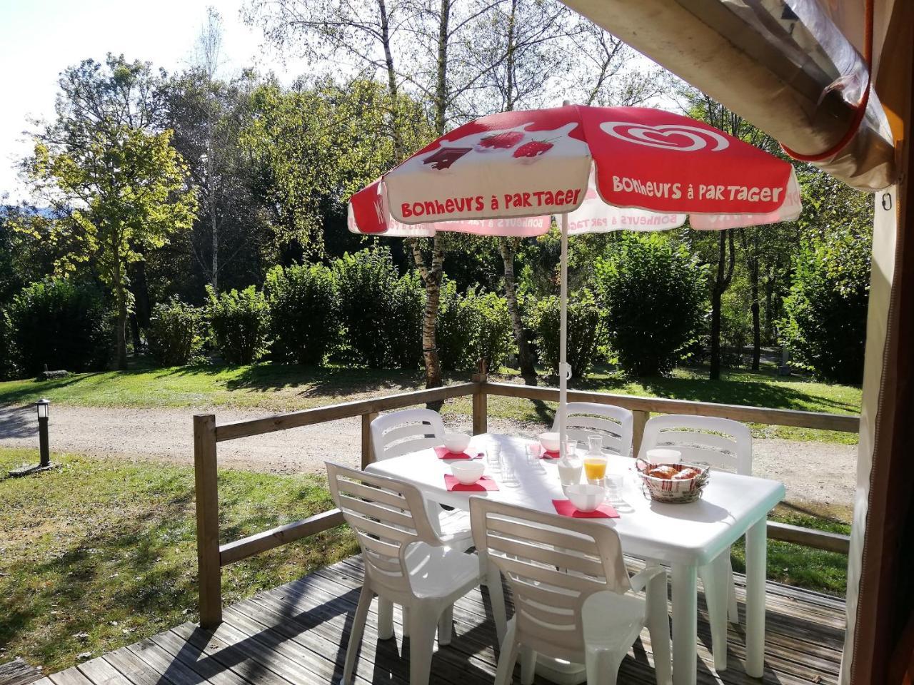 Camping 3 Etoiles - Piscine Chauffee - Vue Montagne Сен-Жірон Екстер'єр фото